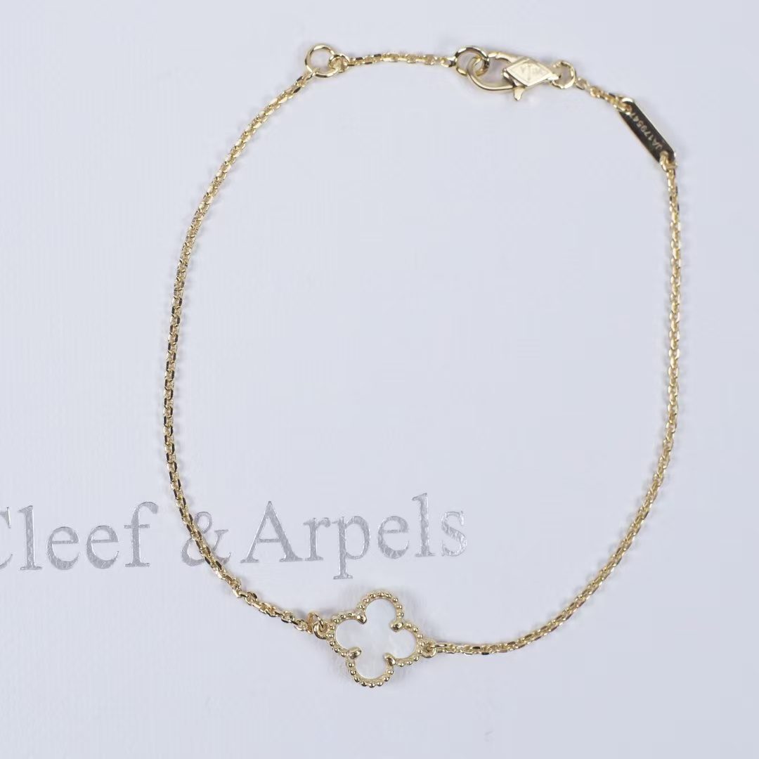 Van Cleef & Arpels Bracelet view 15