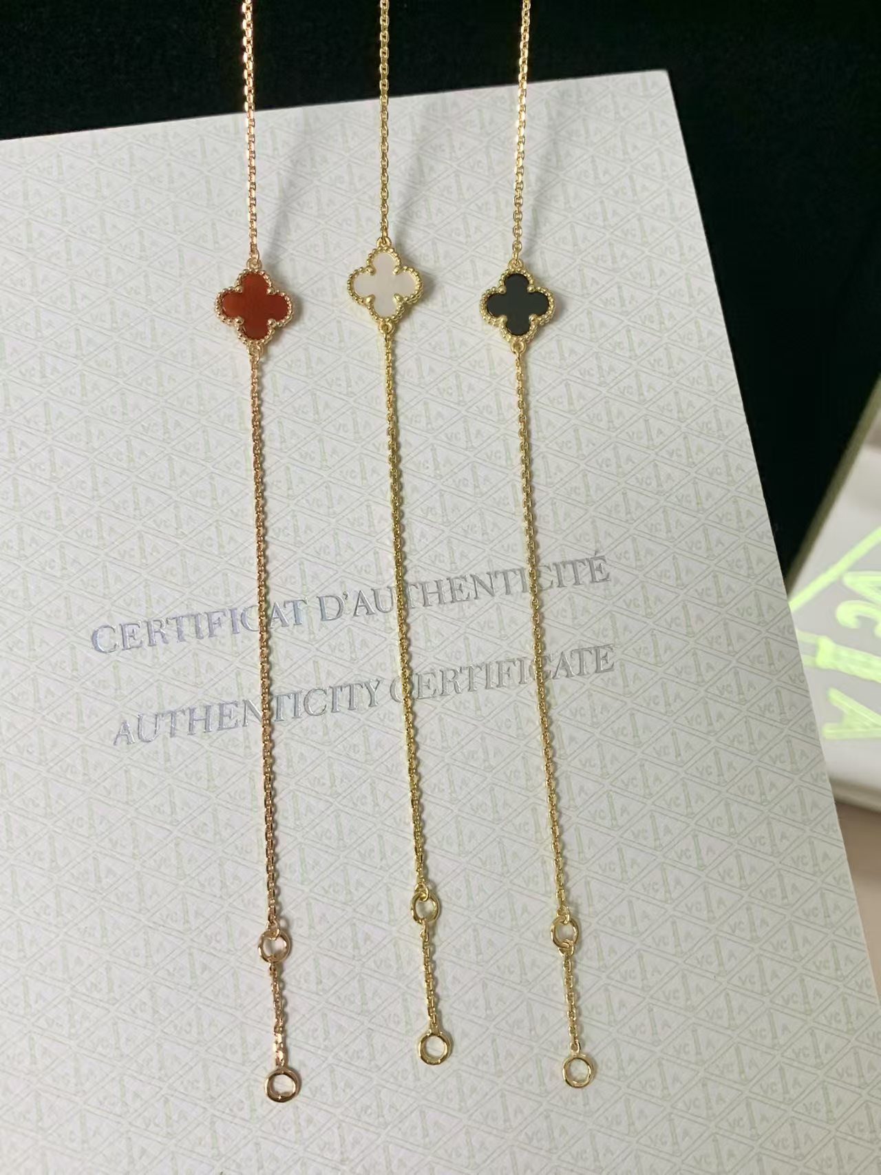 Van Cleef & Arpels Bracelet view 5