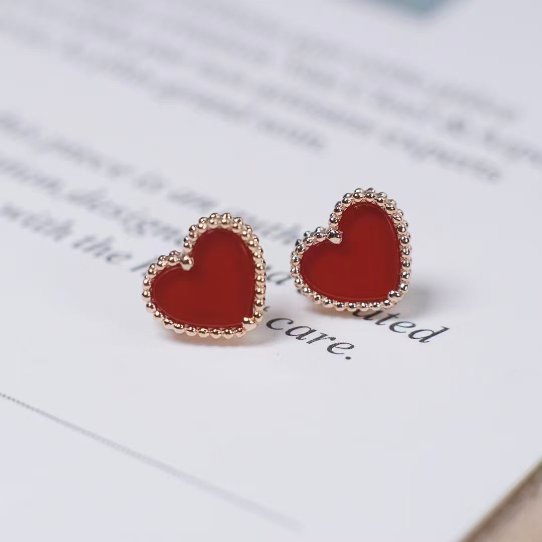Van Cleef & Arpels Love Earrings view 8