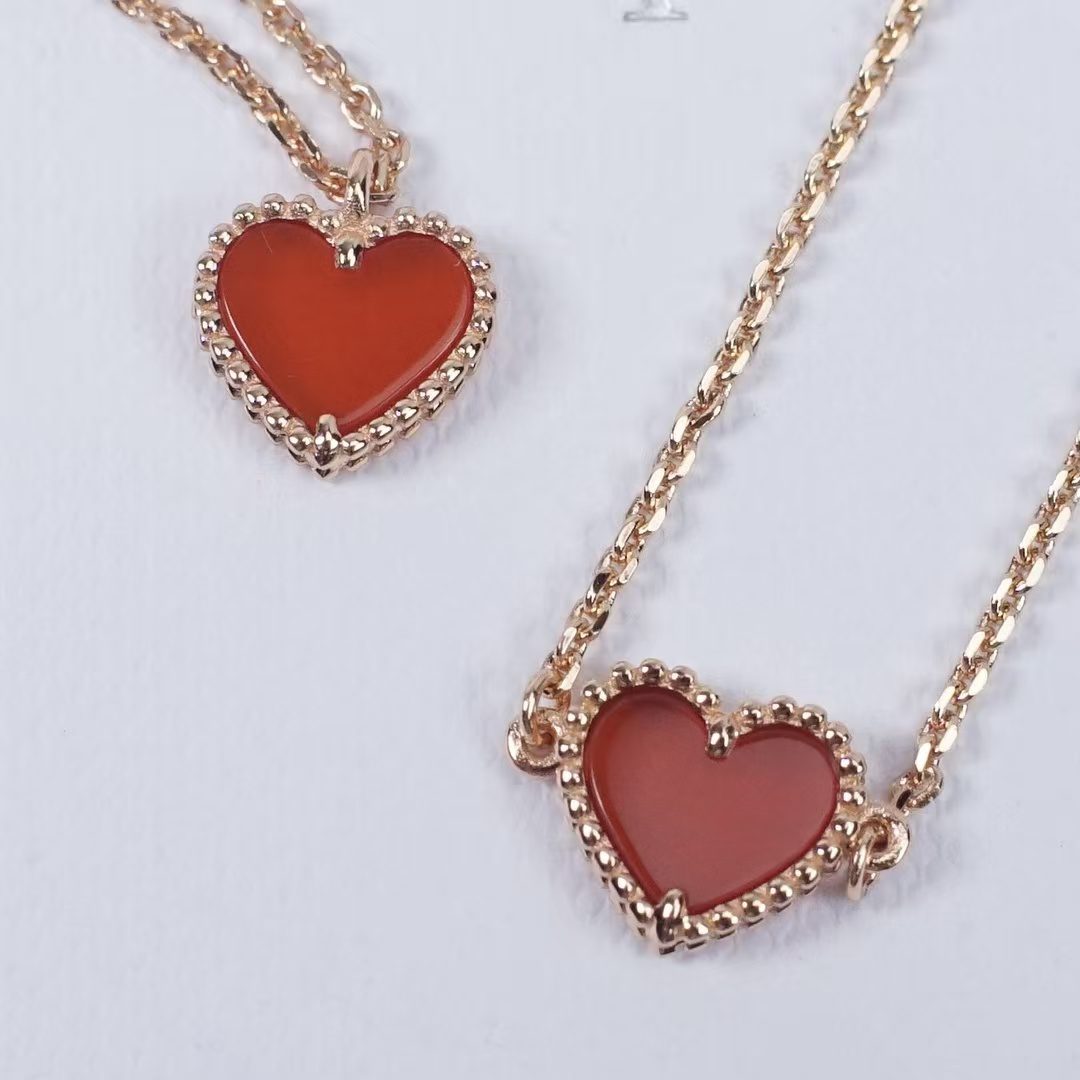 Van Cleef & Arpels Love necklace view 5