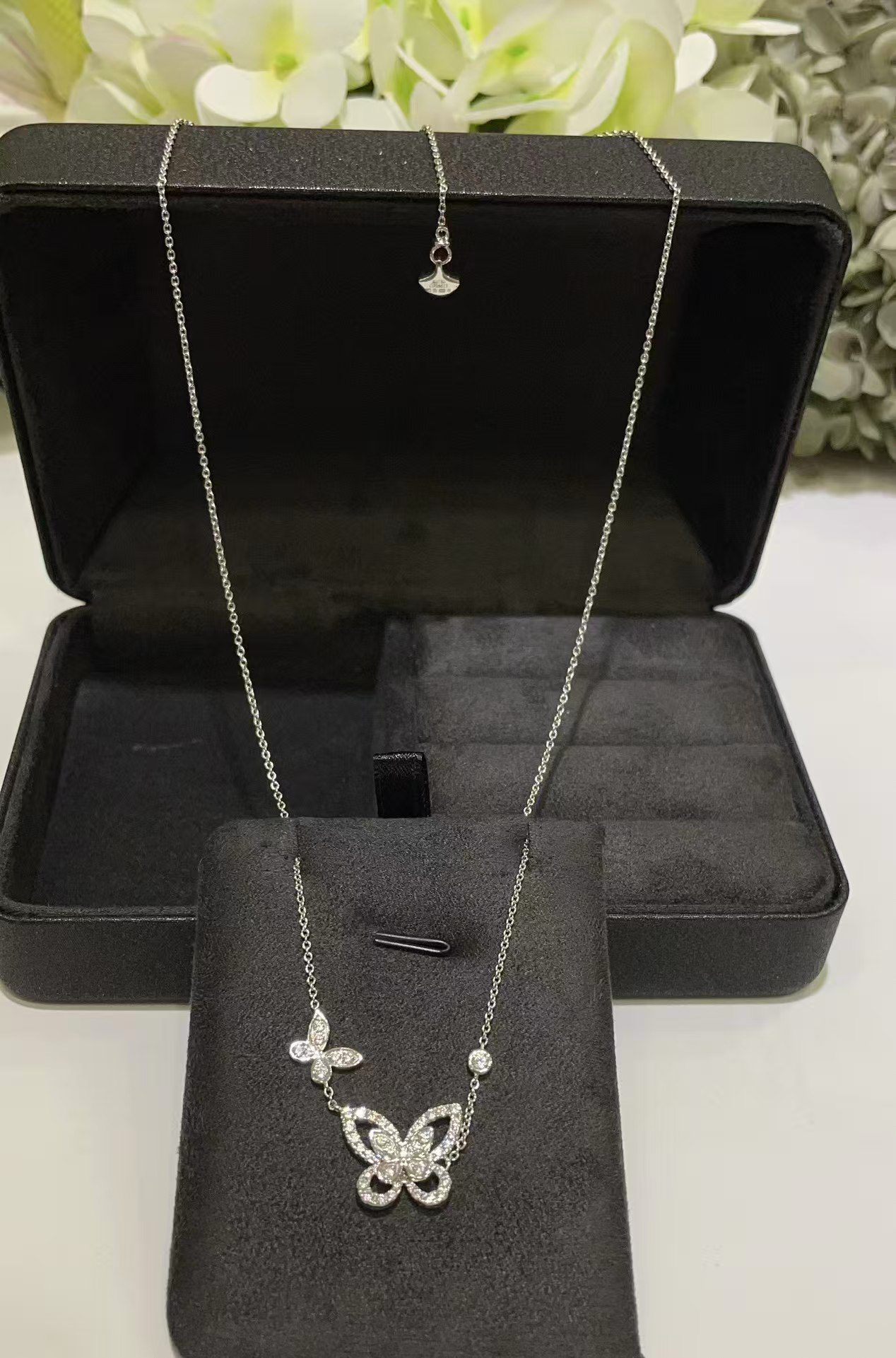 Graff Butterfly necklace view 3