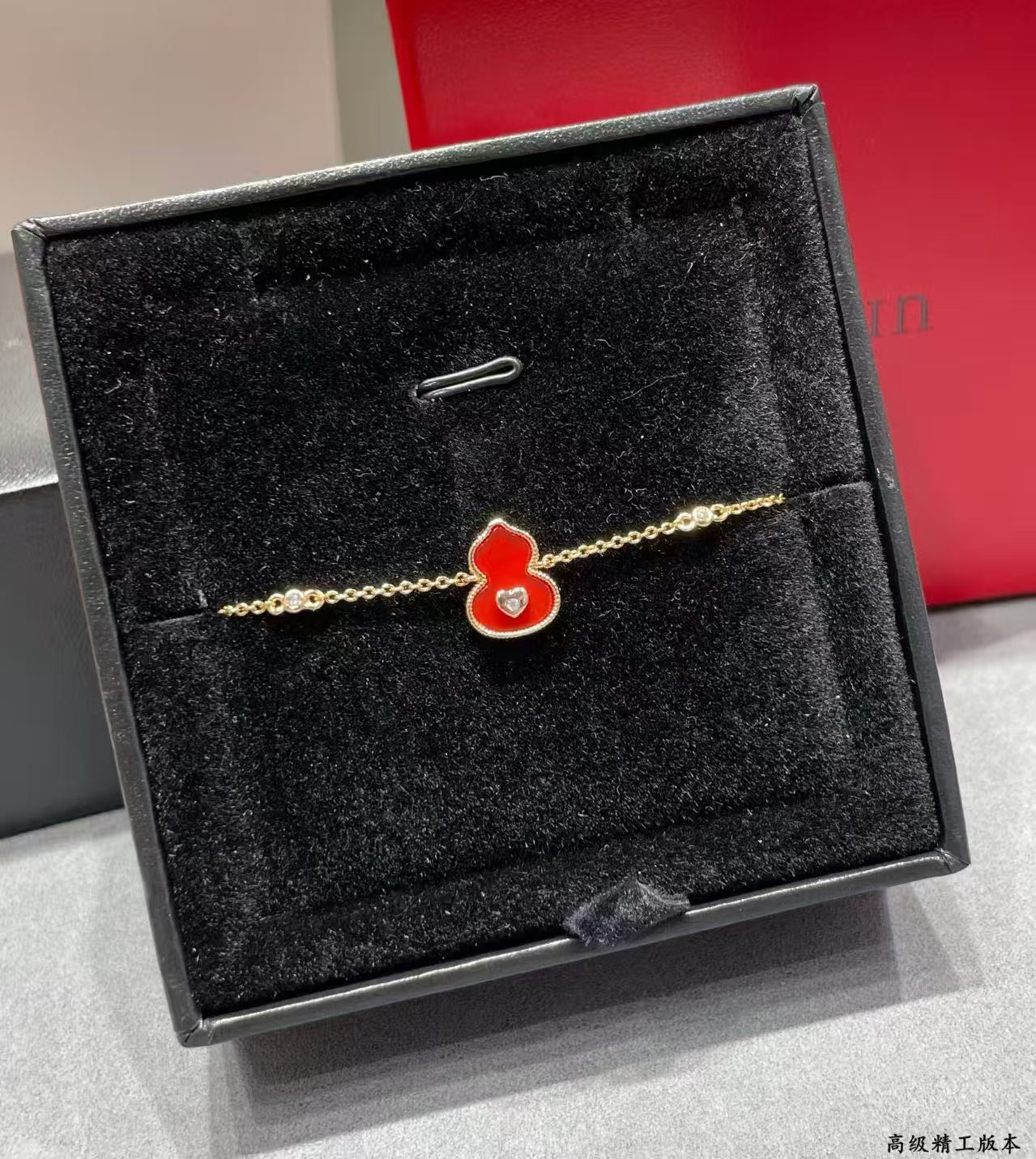 Qeelin Gourd bracelet view 7