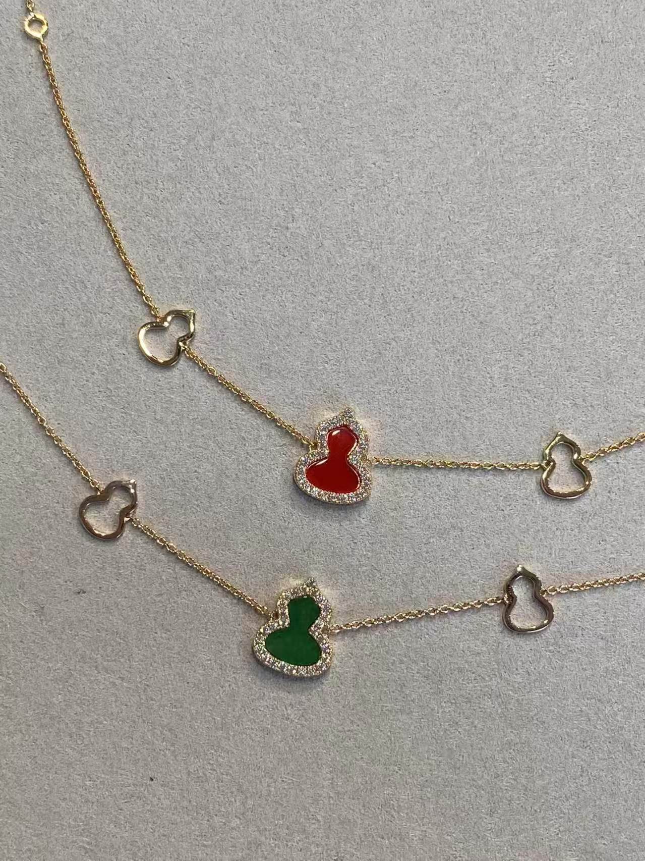 Qeelin Gourd bracelet view 5