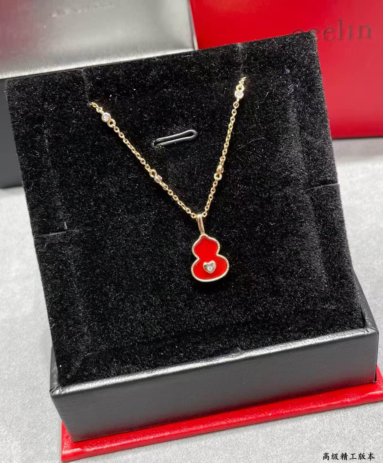 Qeelin Gourd necklace view 6