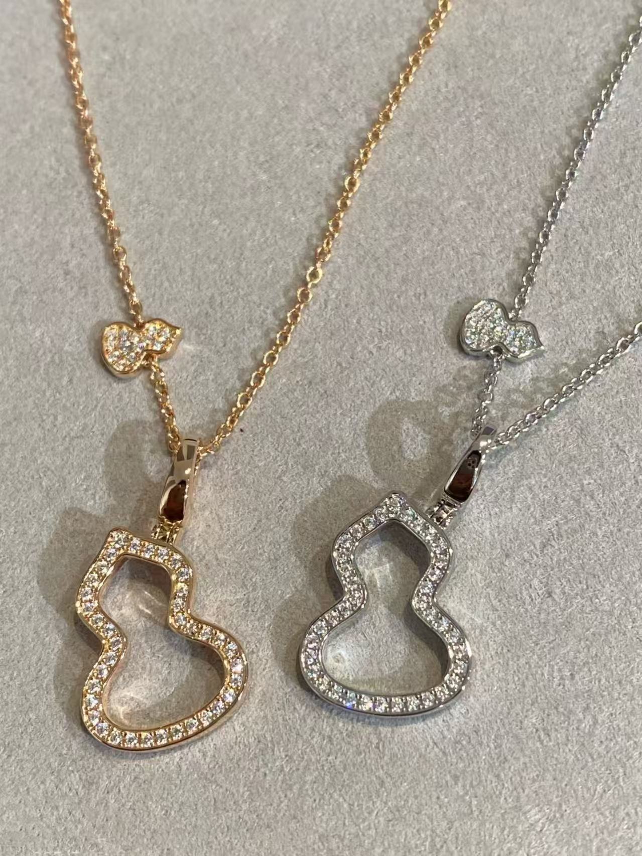 Qeelin Gourd necklace view 4