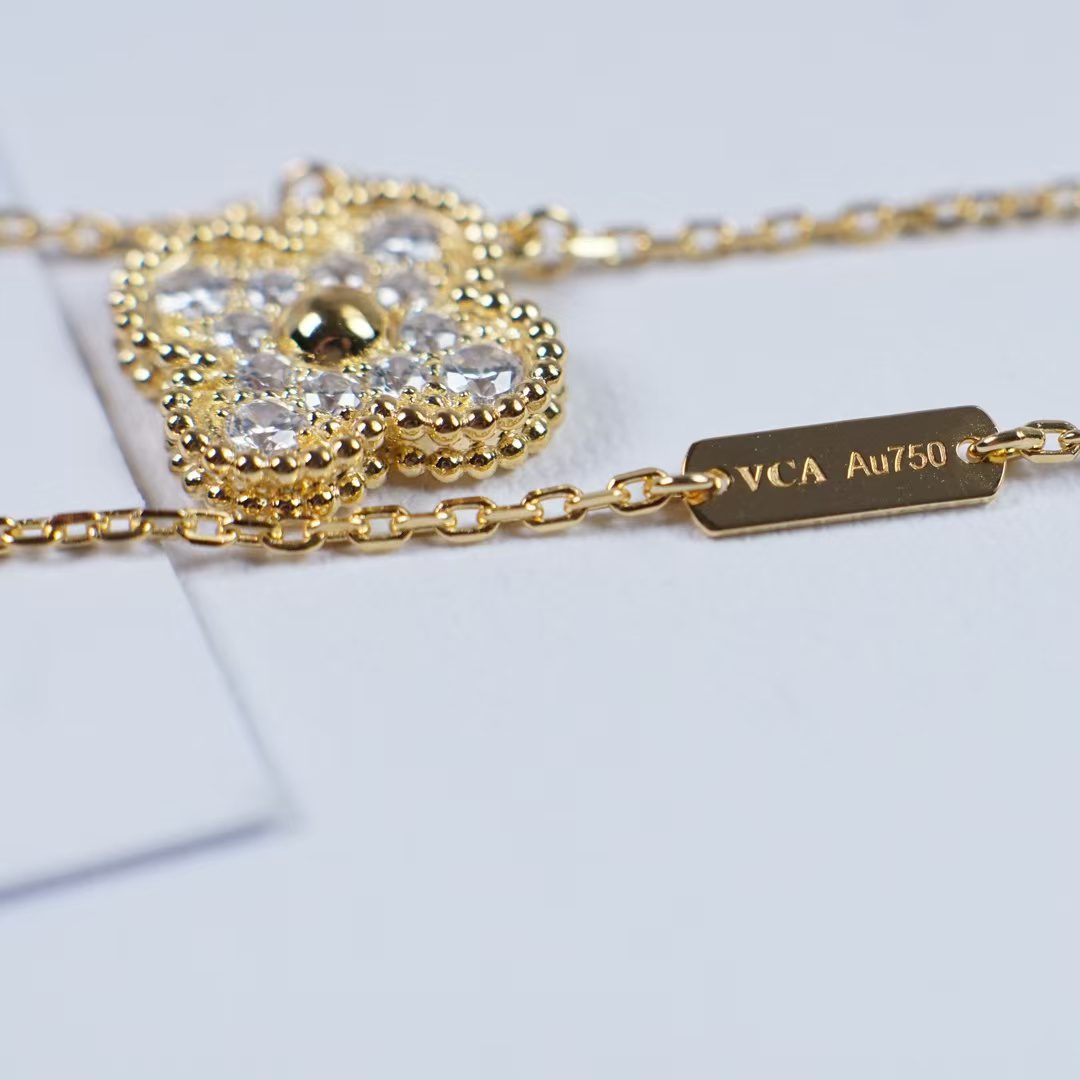 Van Cleef & Arpels Necklace view 7
