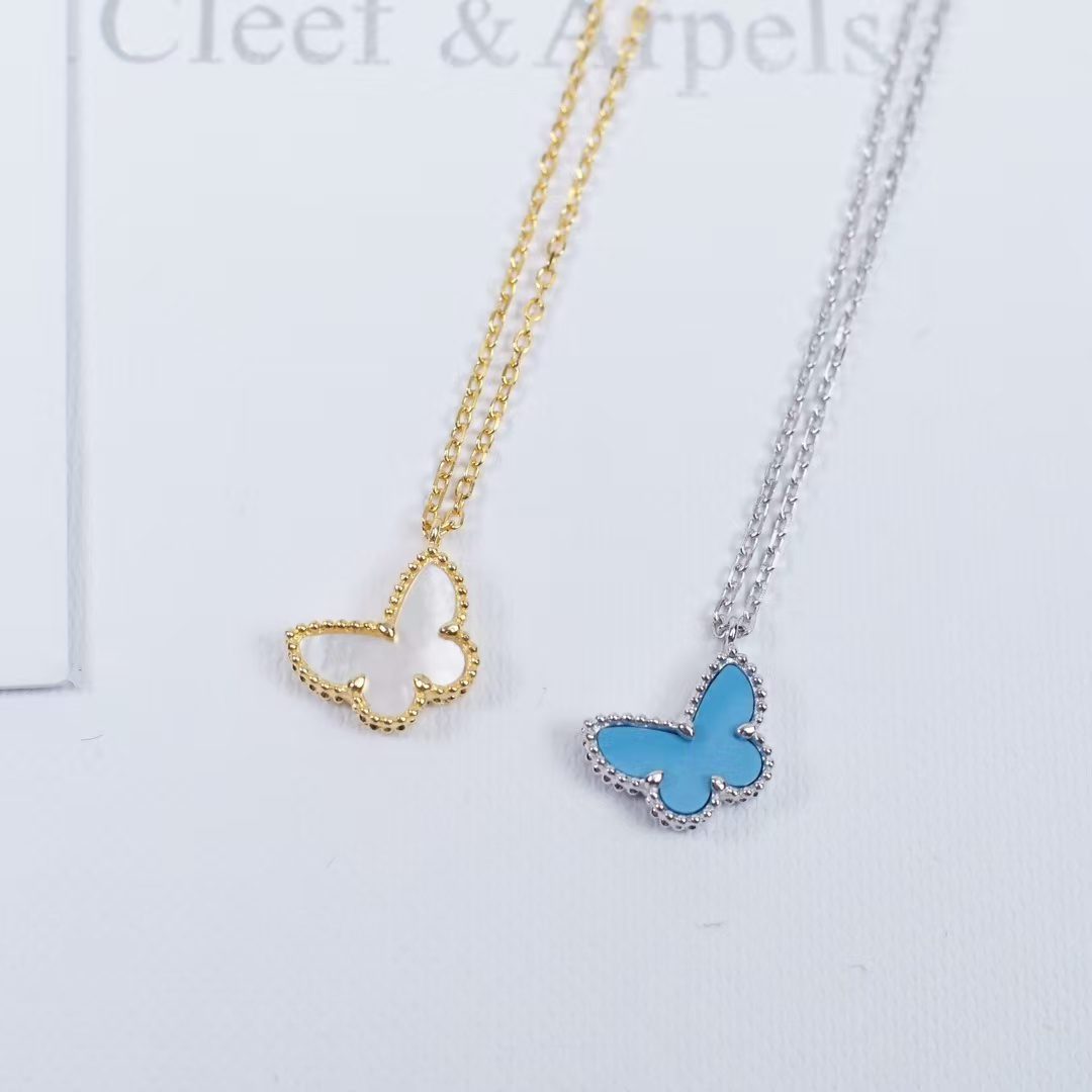 Van Cleef & Arpels Necklace view 2