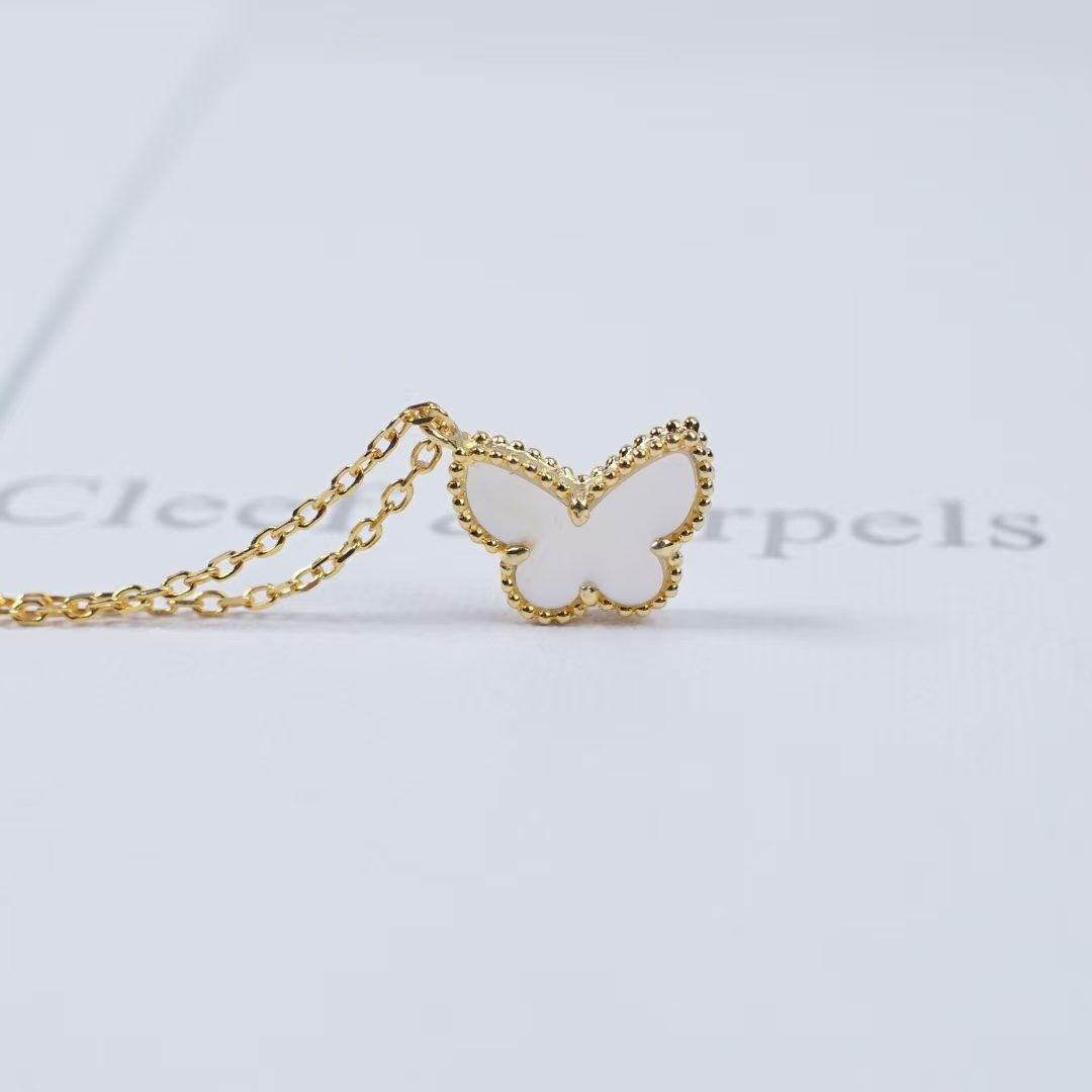 Van Cleef & Arpels Necklace view 5