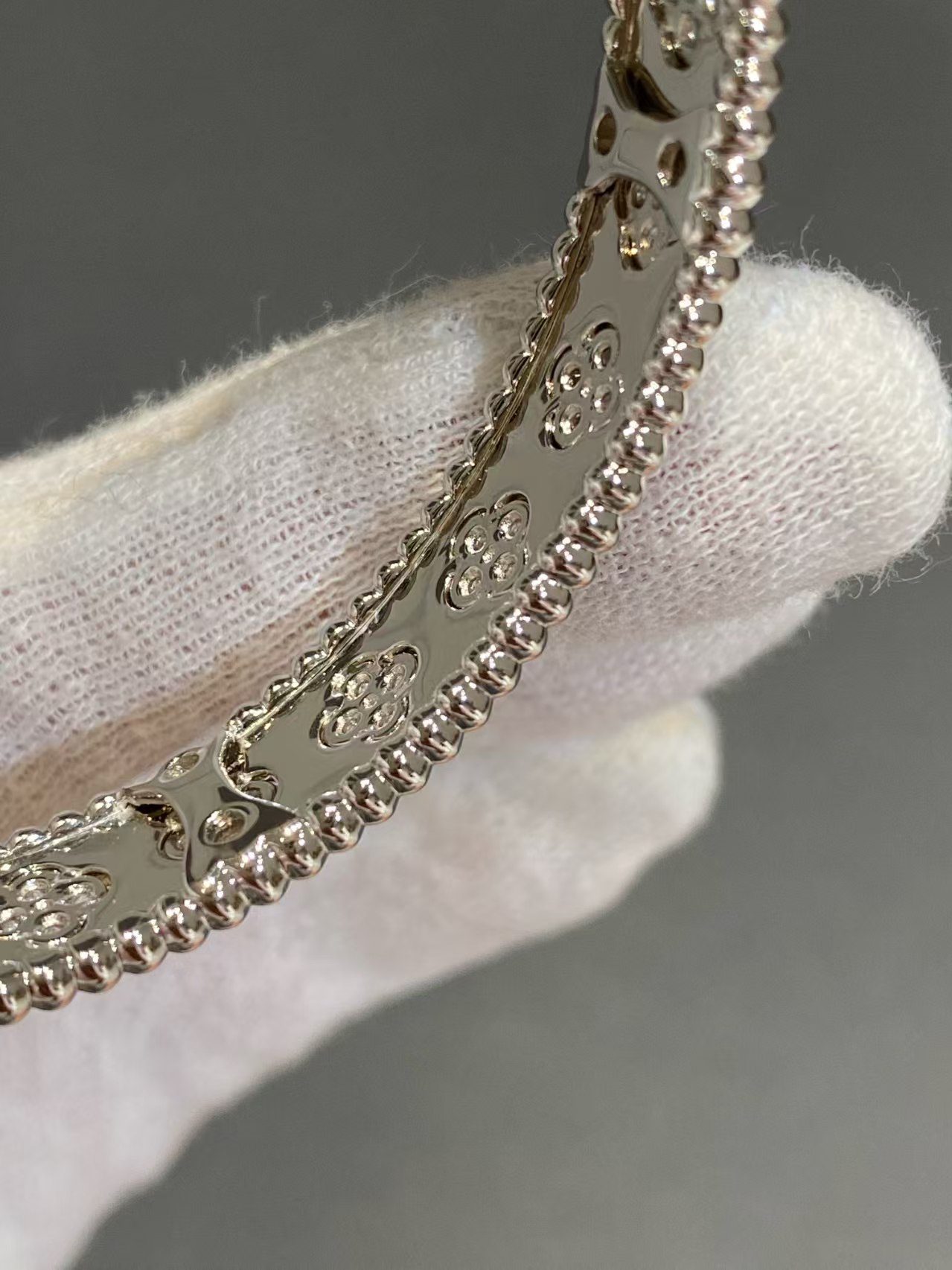 Van Cleef & Arpels Bracelet view 7
