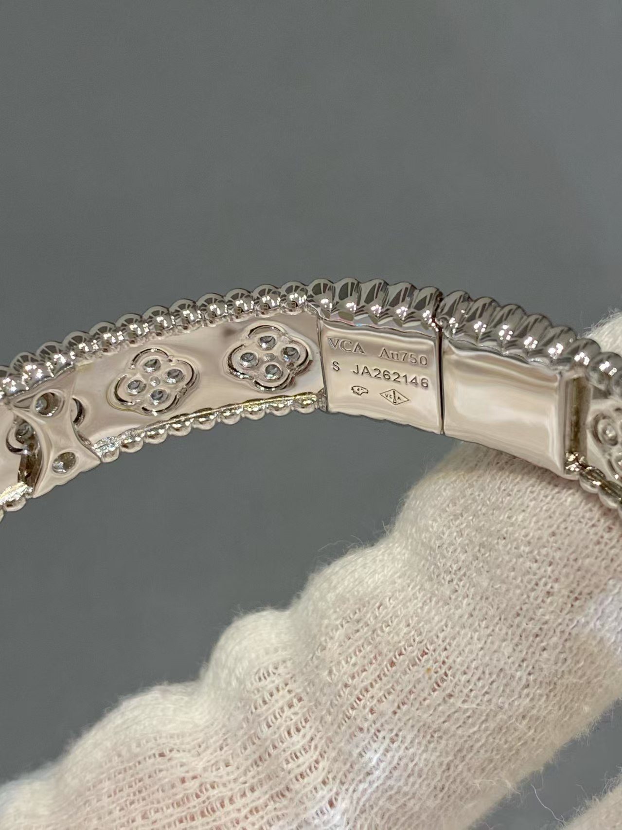 Van Cleef & Arpels Bracelet view 8