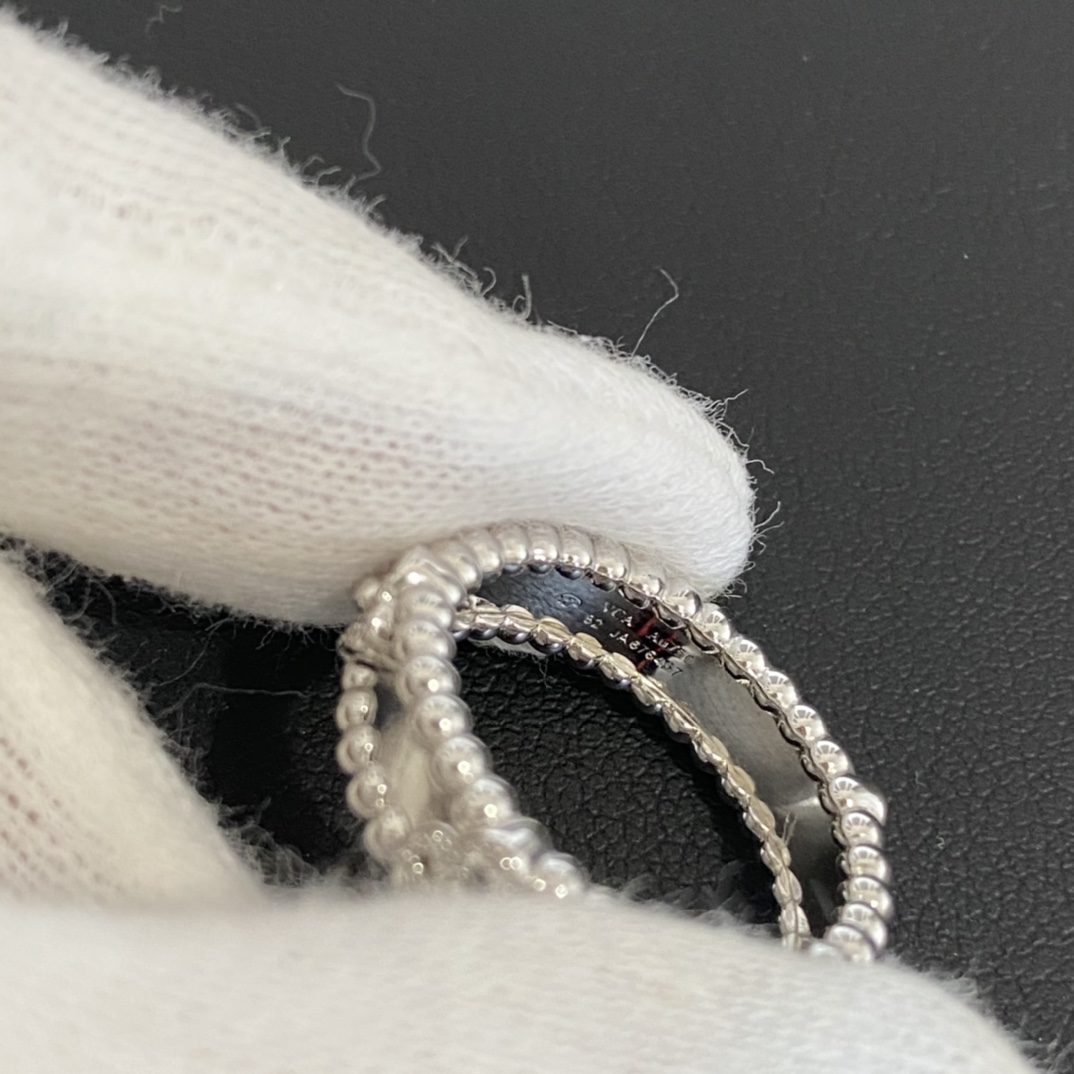 Van Cleef & Arpels Ring view 6