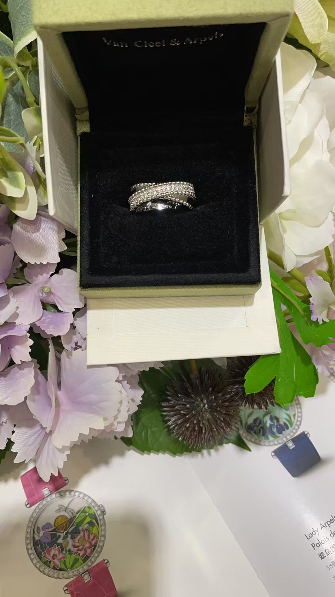 Van Cleef & Arpels Ring view 11