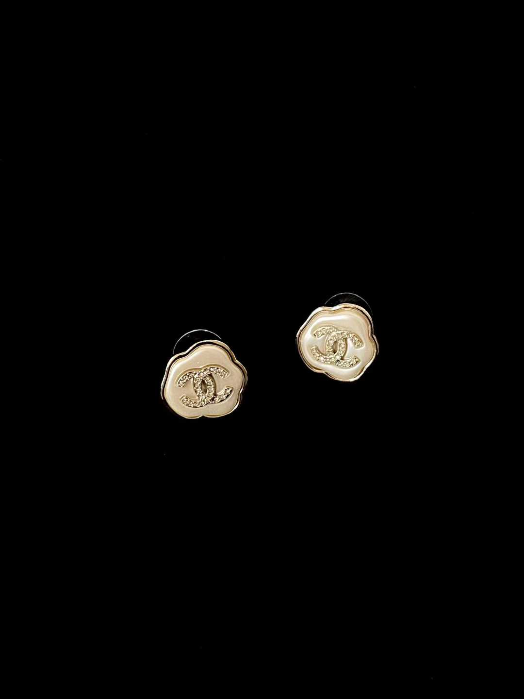 Chanel Earrings view 3