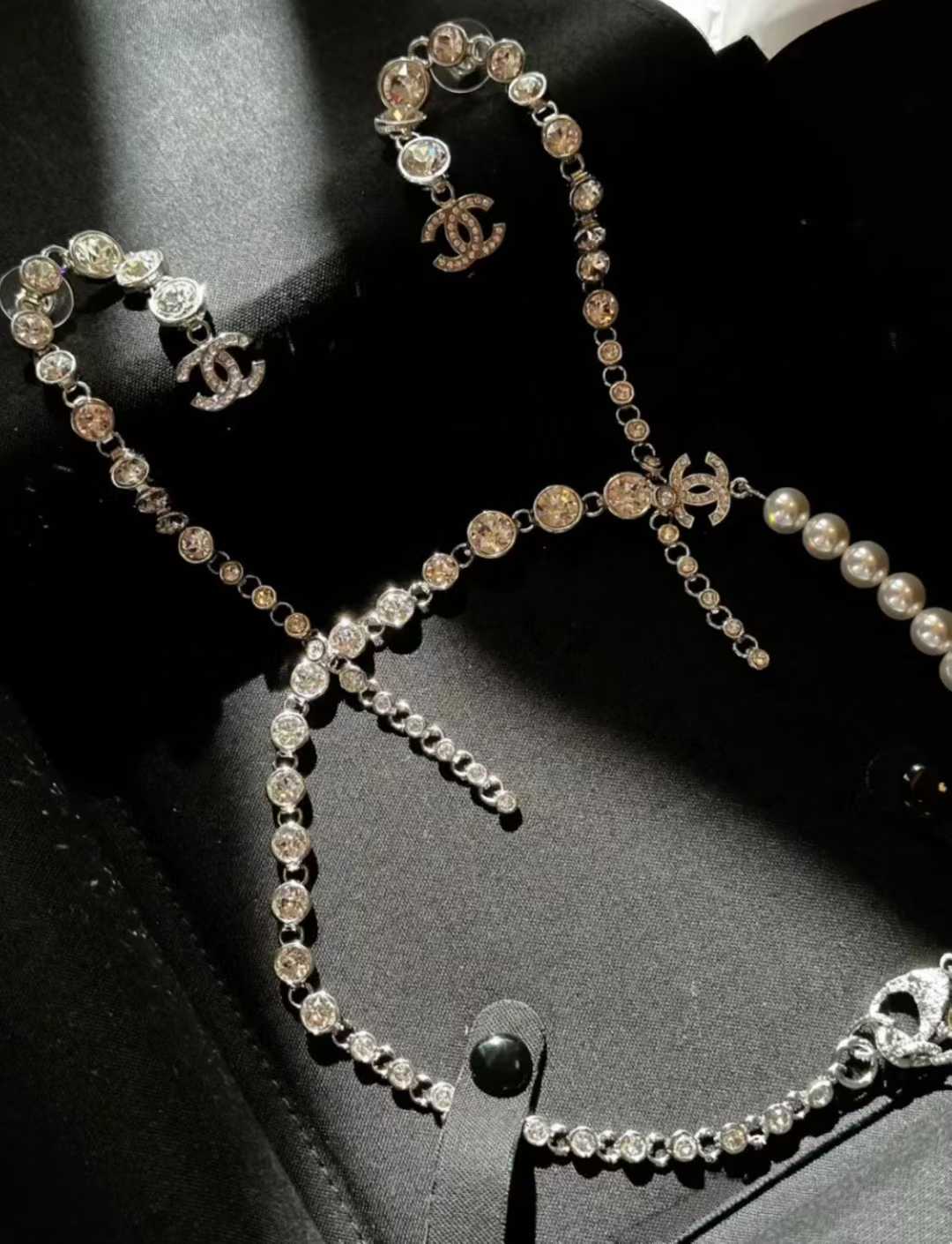Chanel Earrings view 7