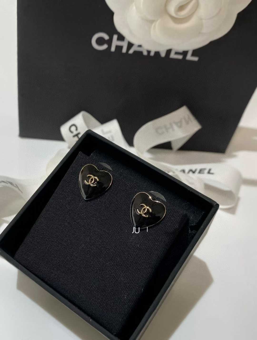 Chanel Earrings view 7