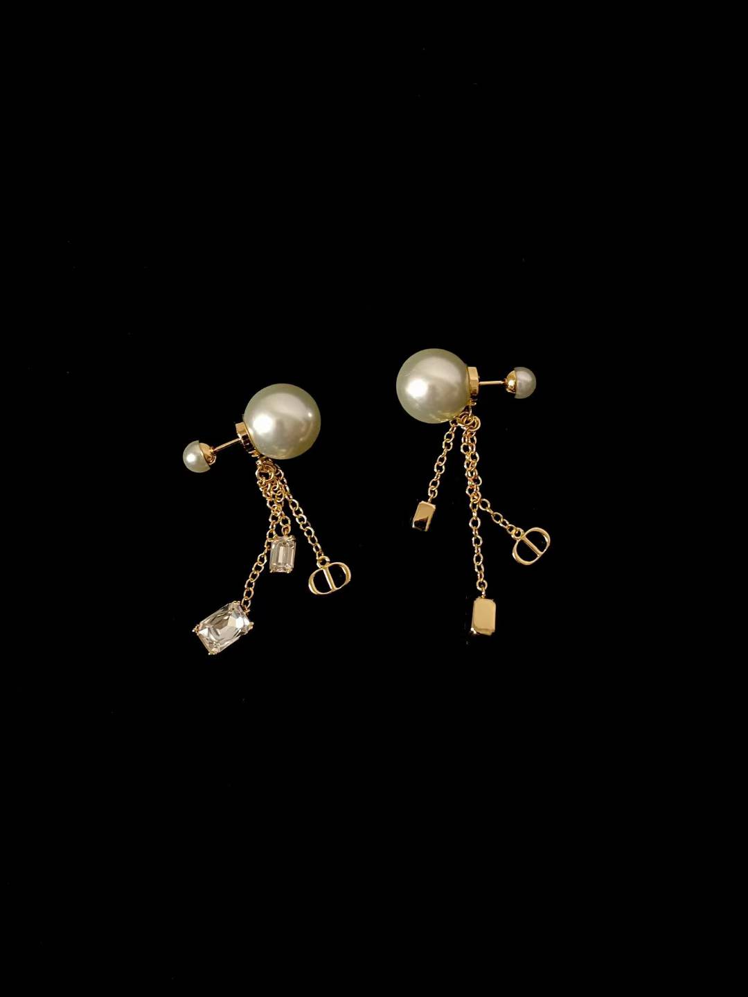 Dior Earrings view 3