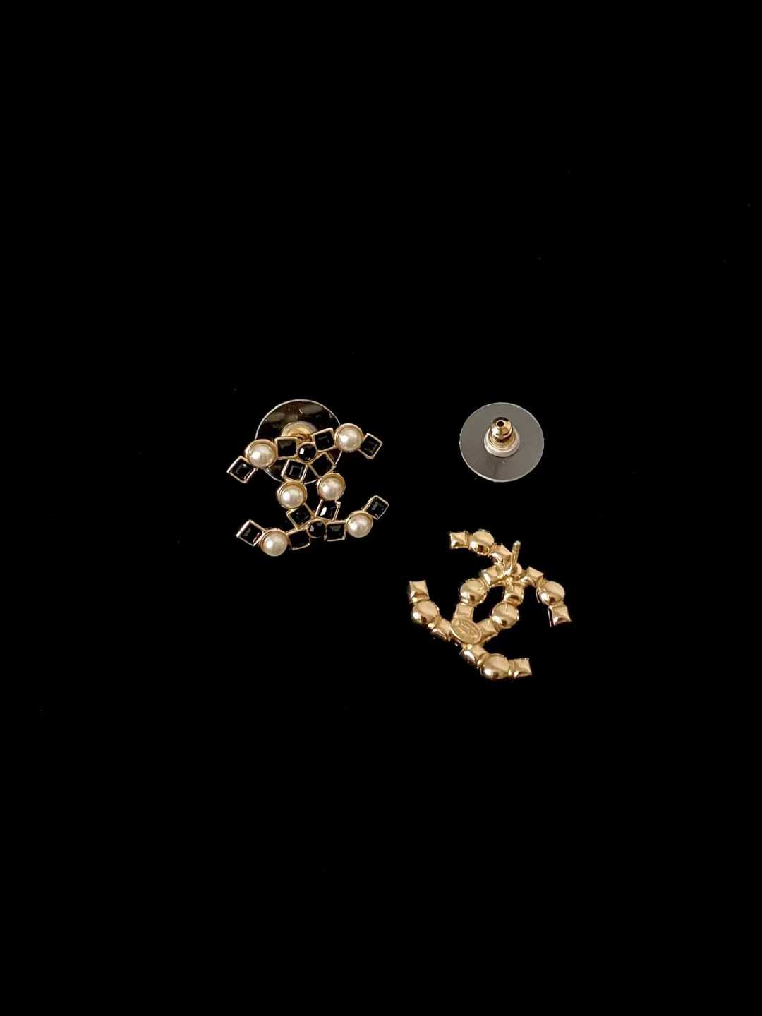 Chanel Earrings view 4