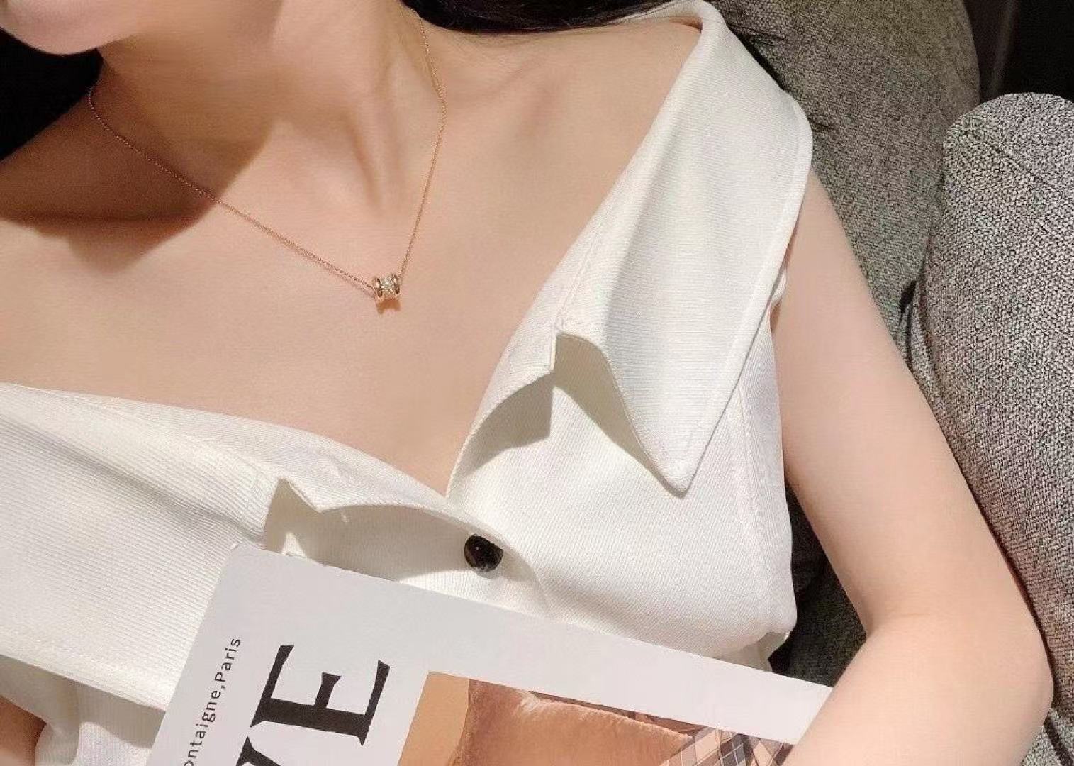 Bvlgari Necklace view 7