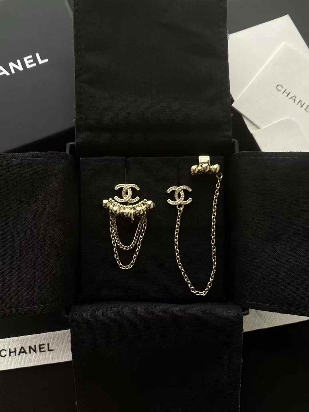 Chanel Earrings view 8