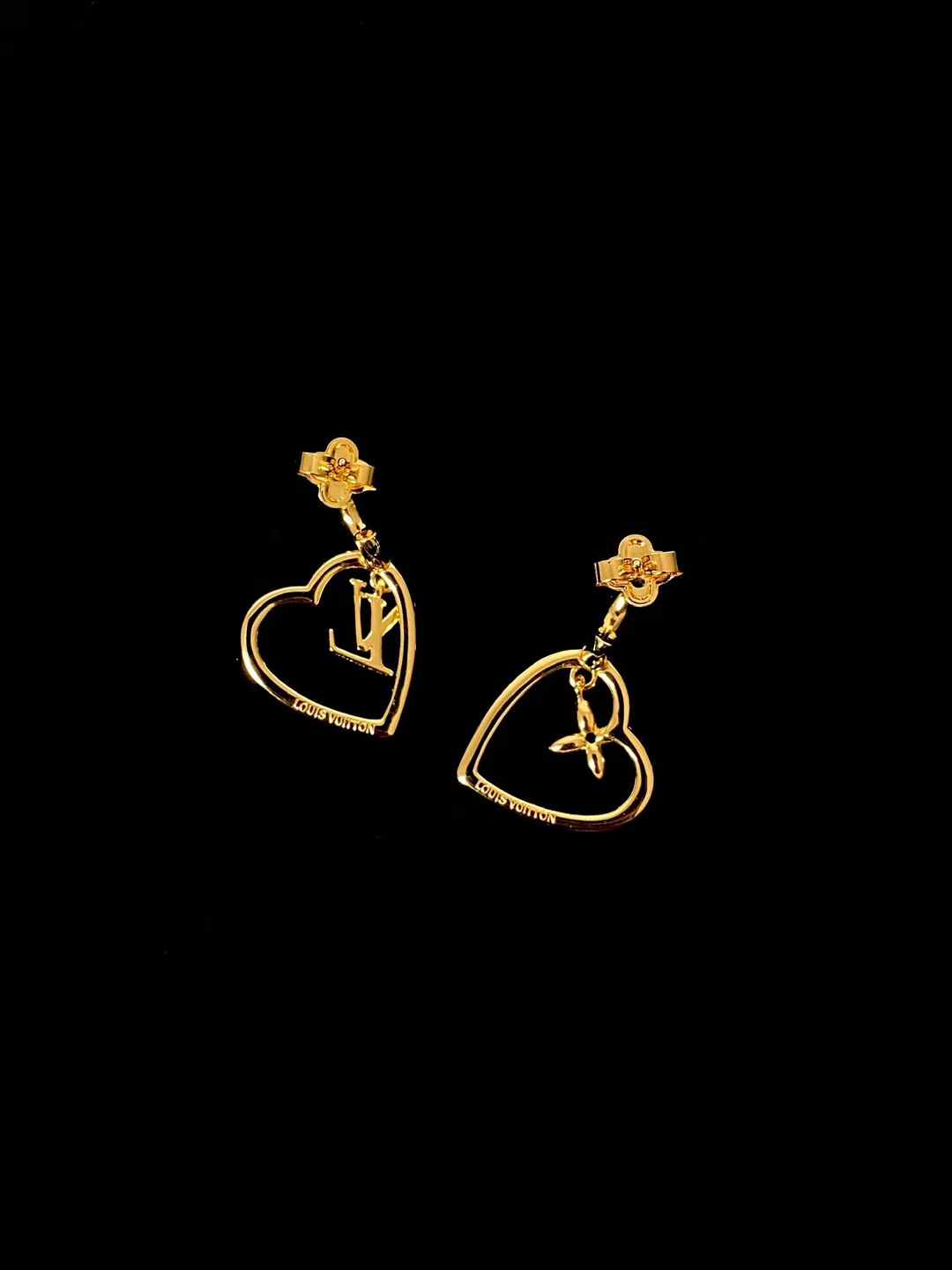 Louis Vuitton Earrings view 5
