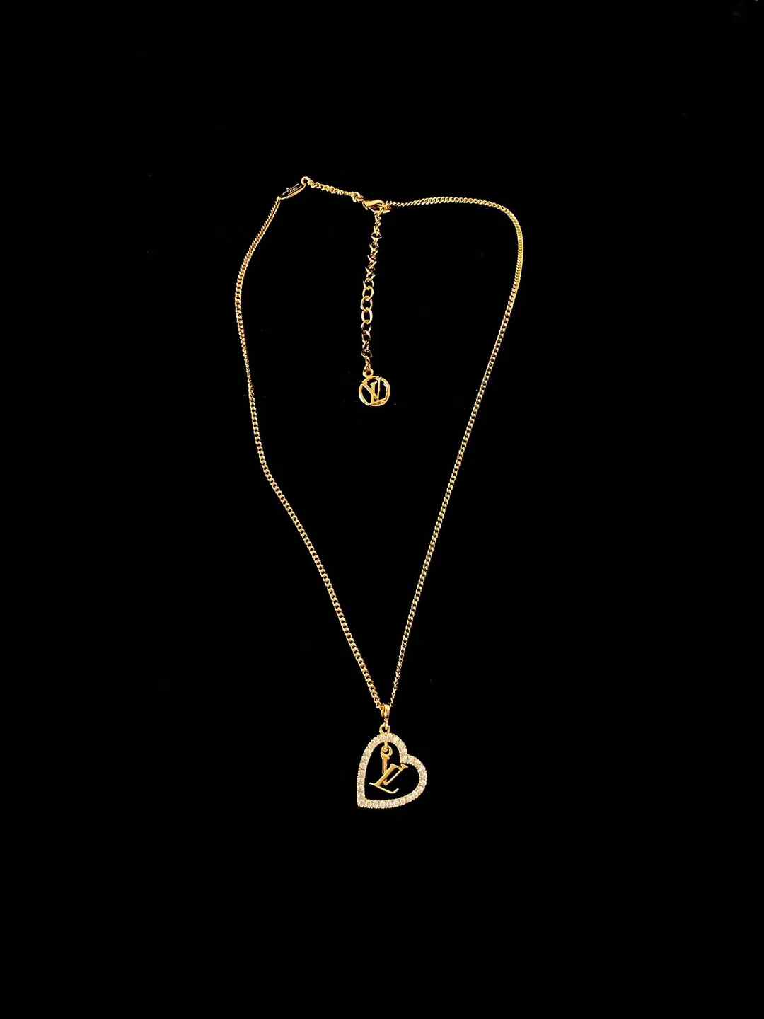 Louis Vuitton Necklace view 4