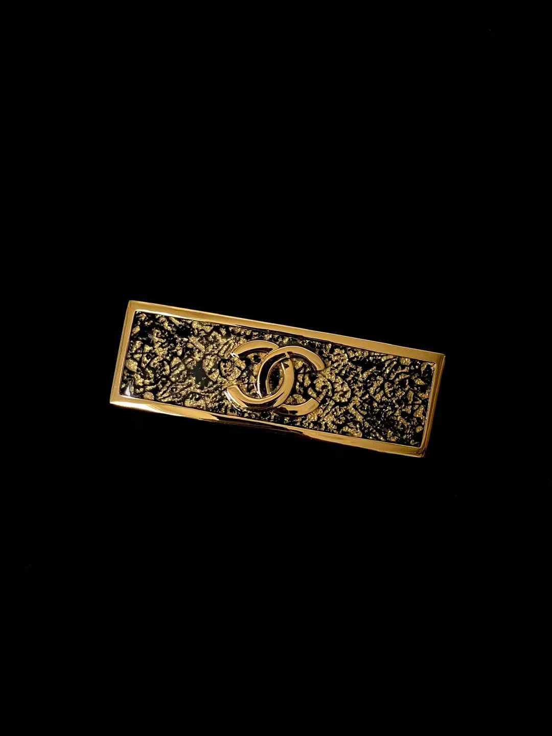 Chanel Hairpin view 2