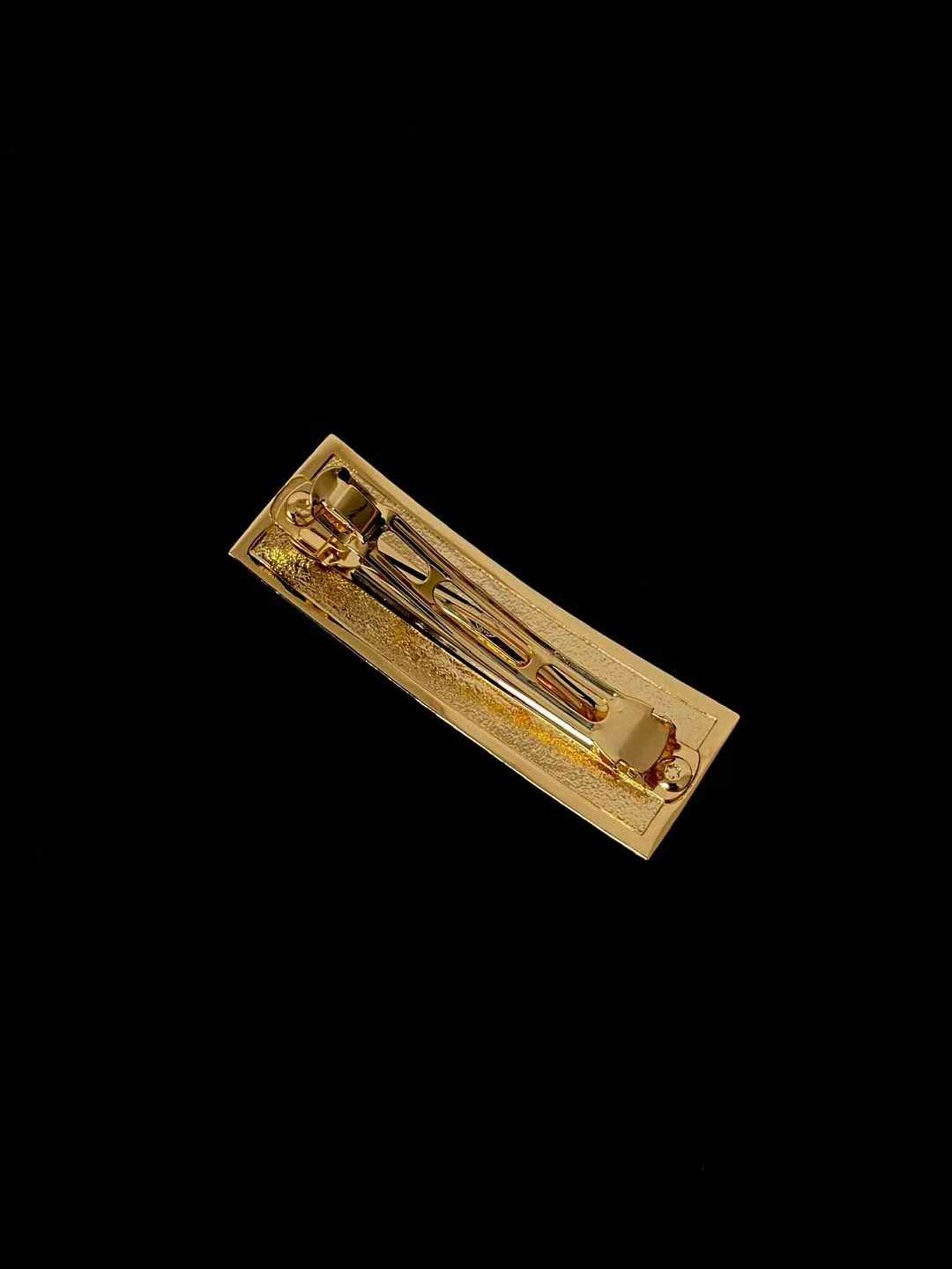Chanel Hairpin view 3