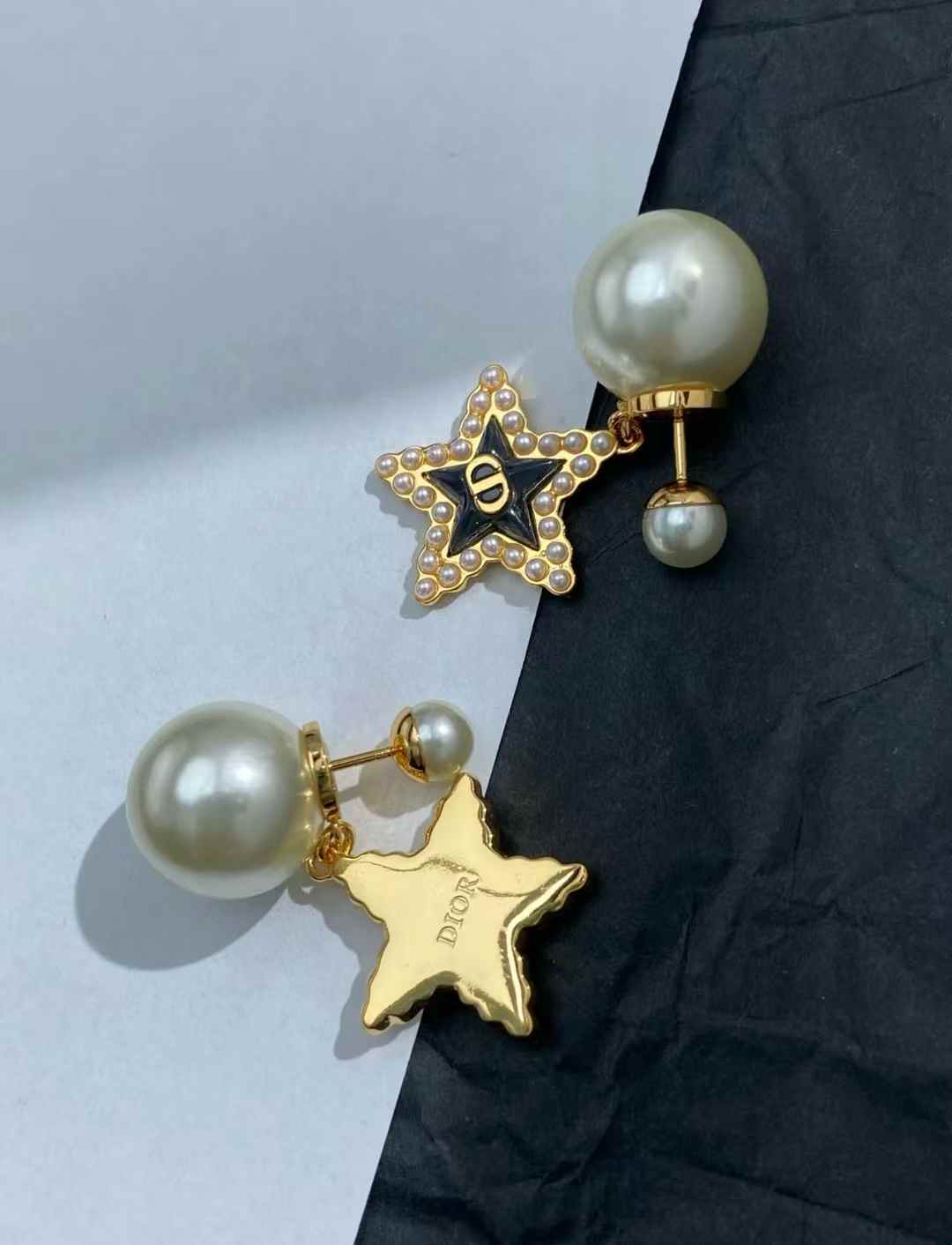 Dior Earrings view 4