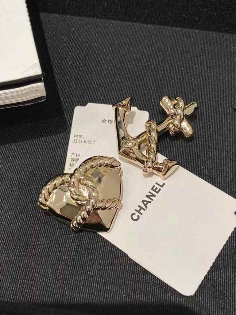 Chanel Brooch view 7