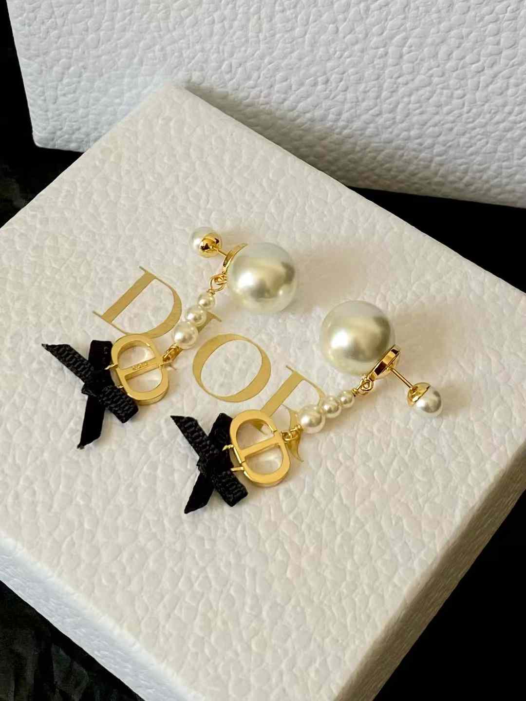 Dior Earrings view 1