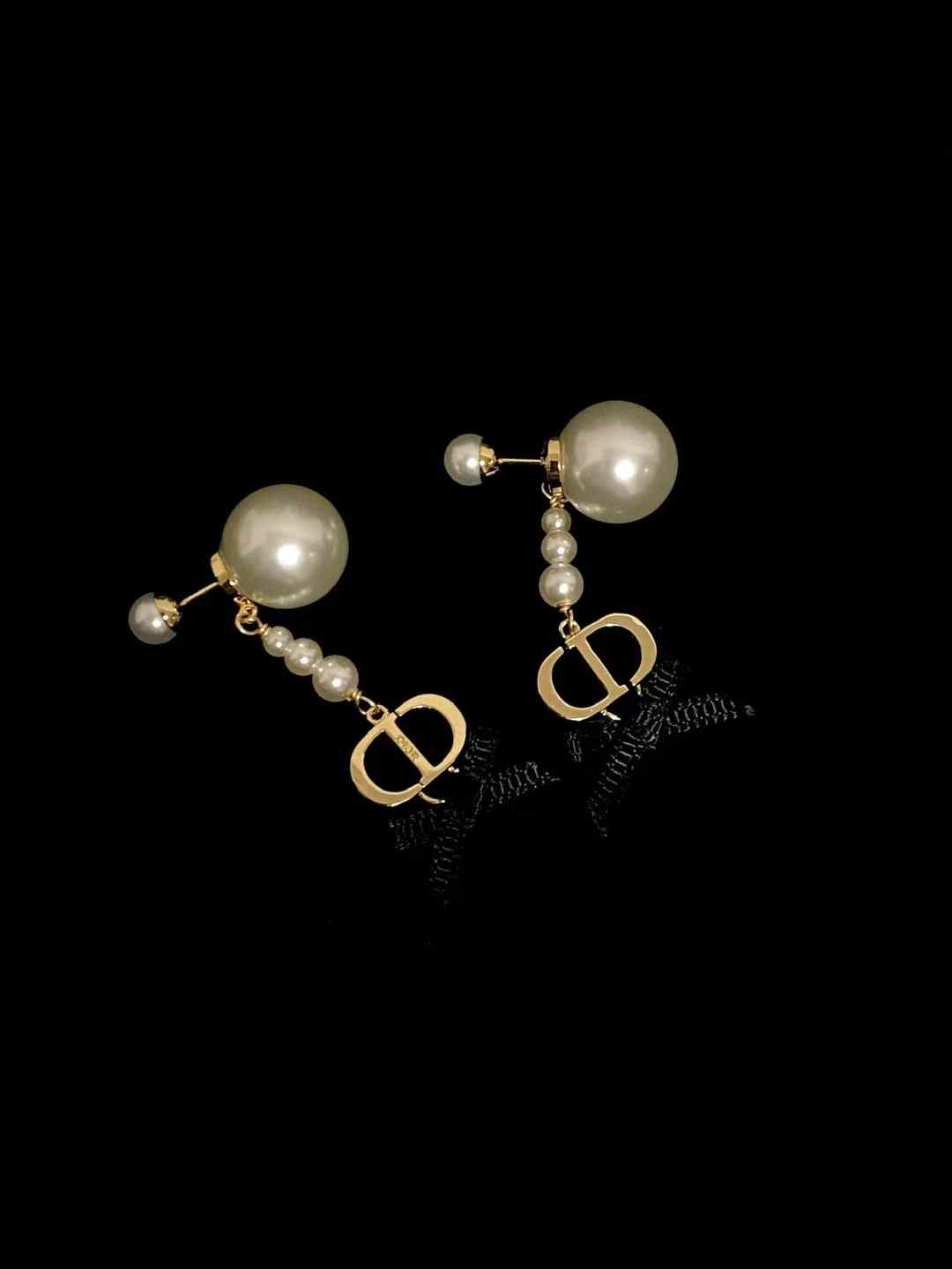 Dior Earrings view 3