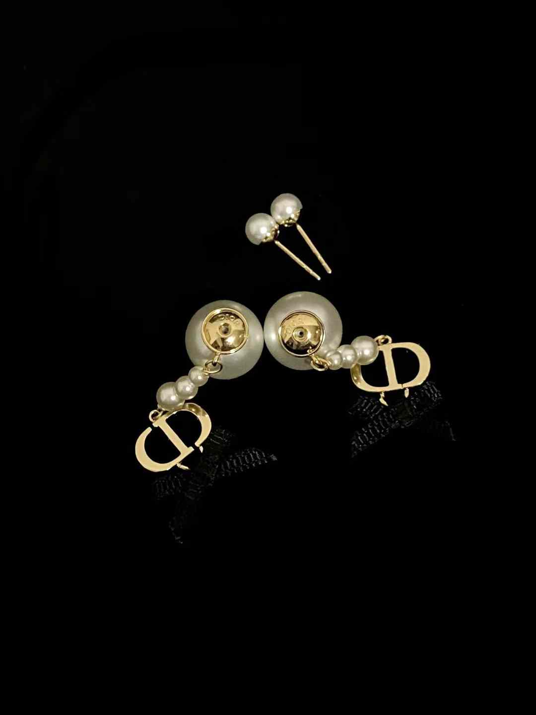 Dior Earrings view 4