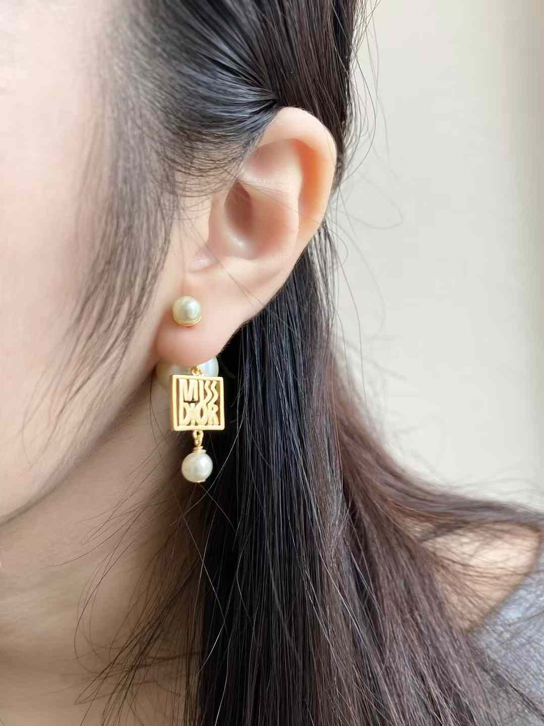 Dior Earrings view 6