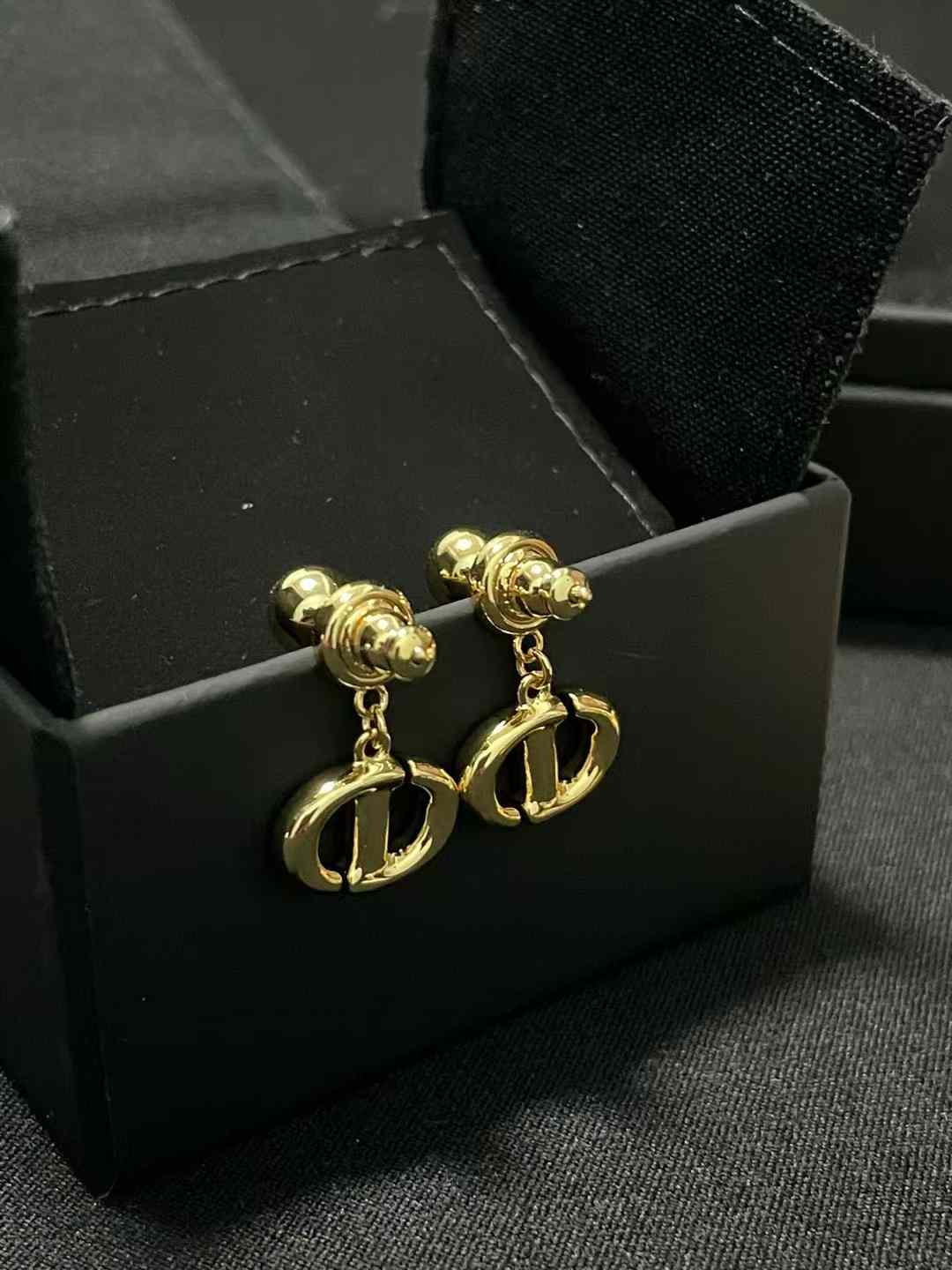 Dior Earrings view 4