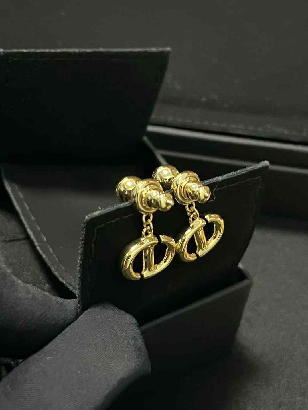 Dior Earrings view 7
