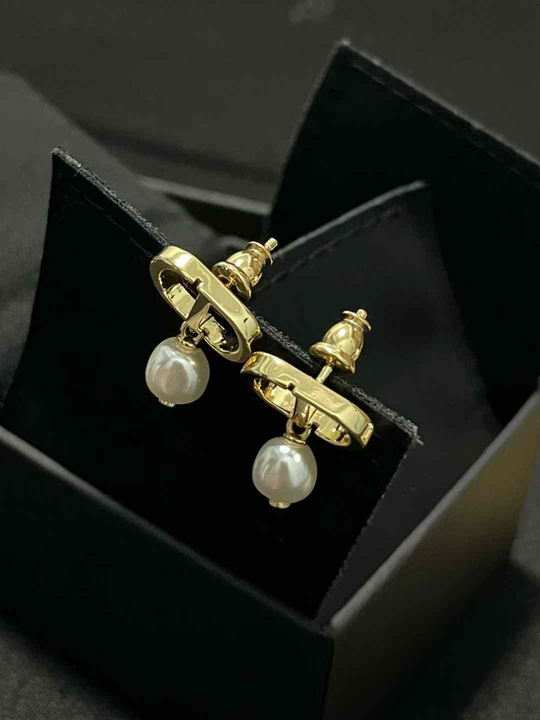 Dior Earrings view 5