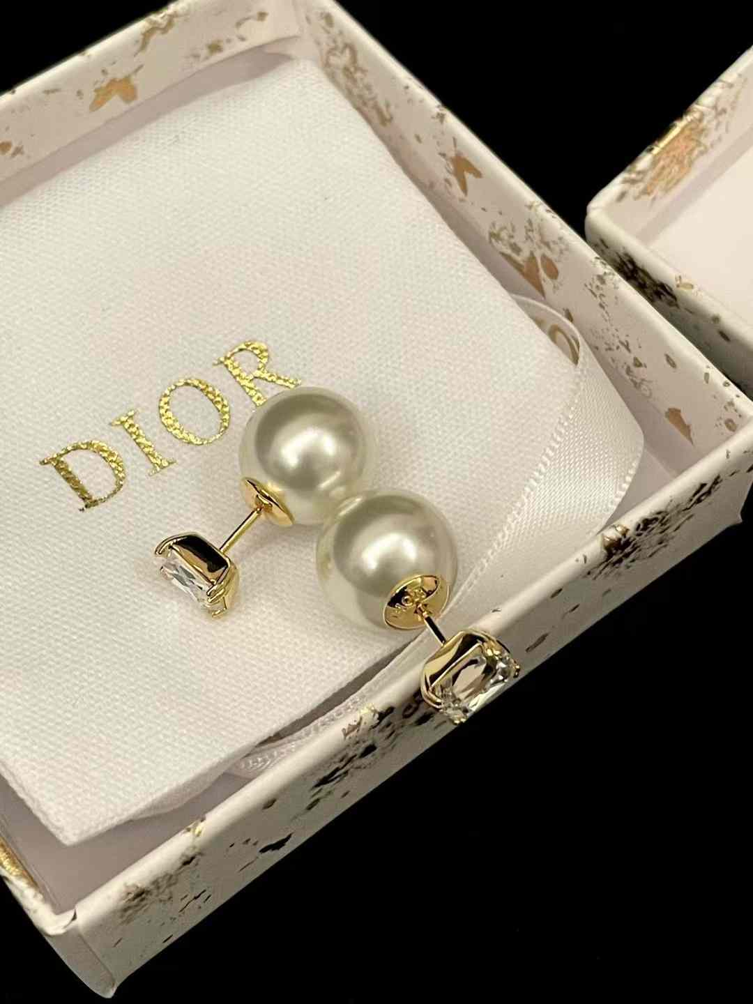 Dior Earrings view 5