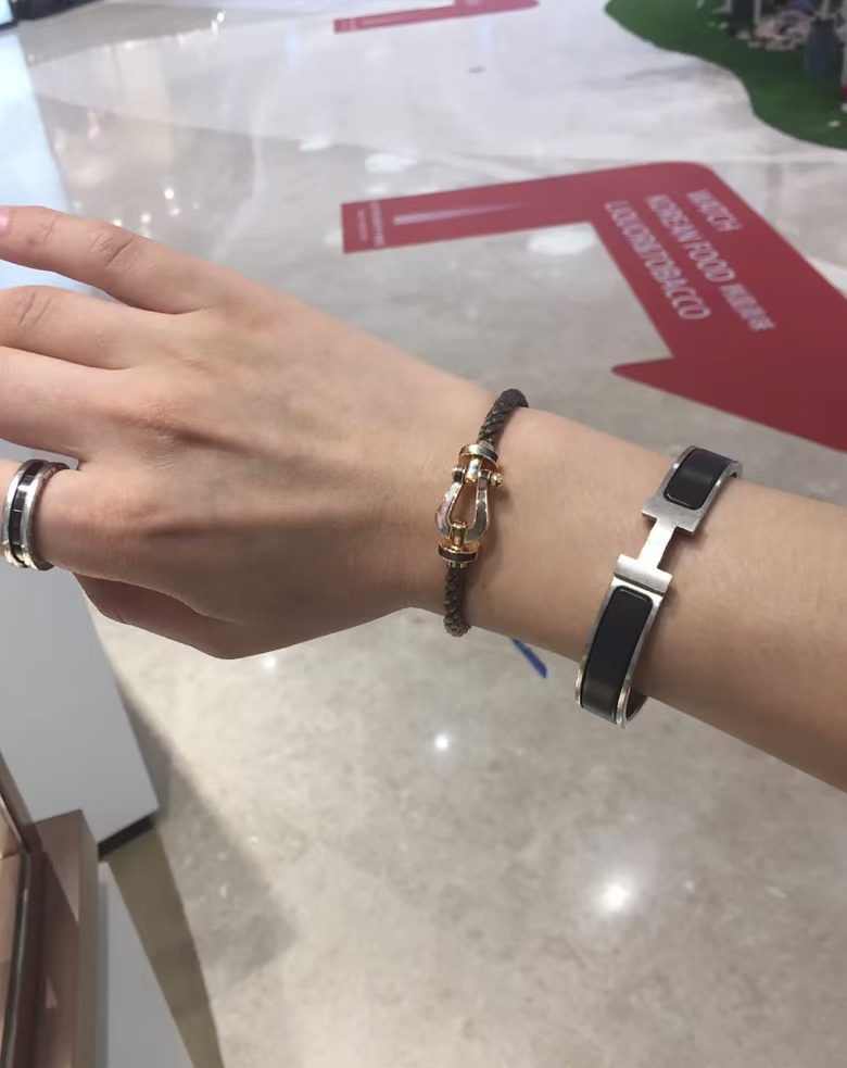 Hermès Bracelet view 1