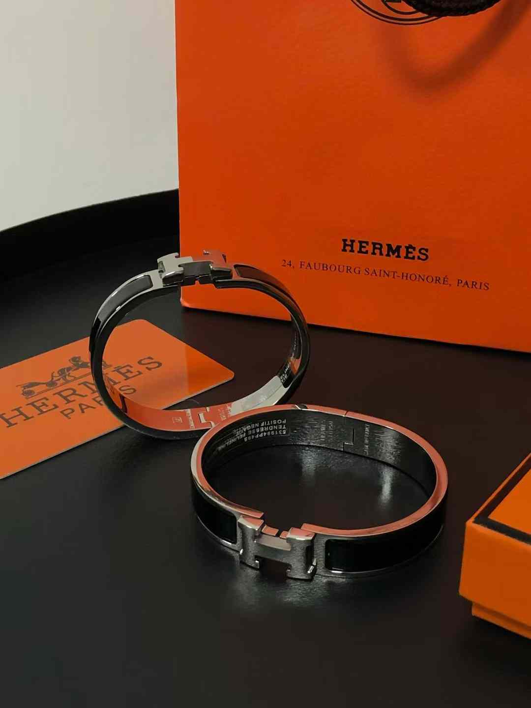 Hermès Bracelet view 3