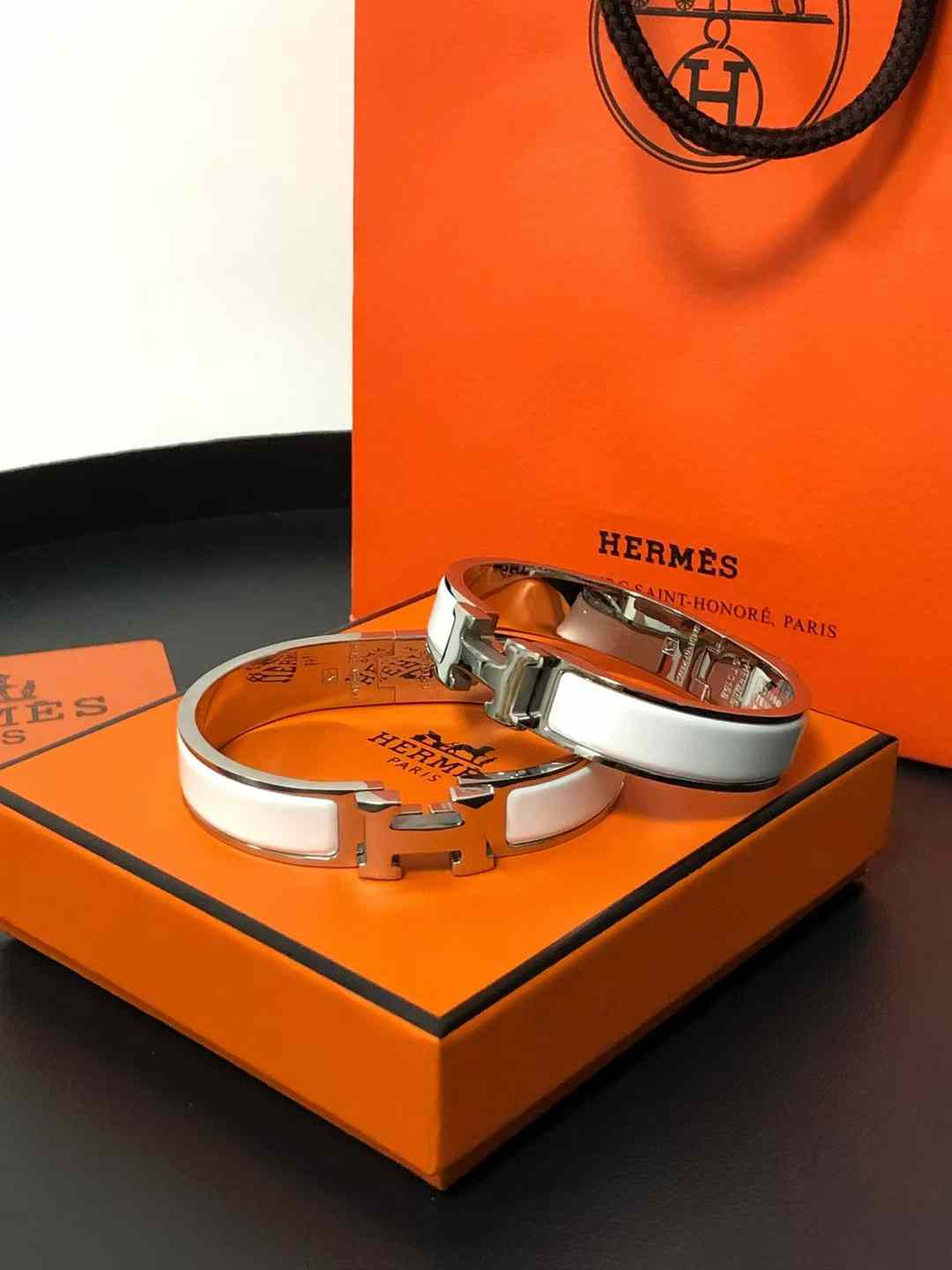 Hermès Bracelet view 4