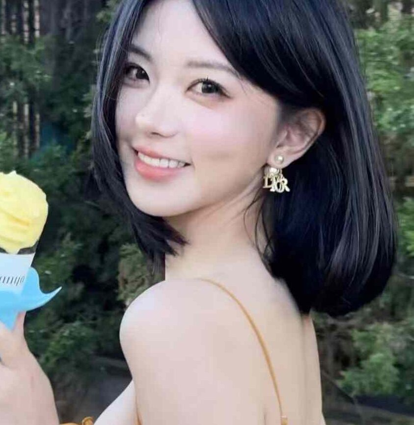 Dior Earrings view 1
