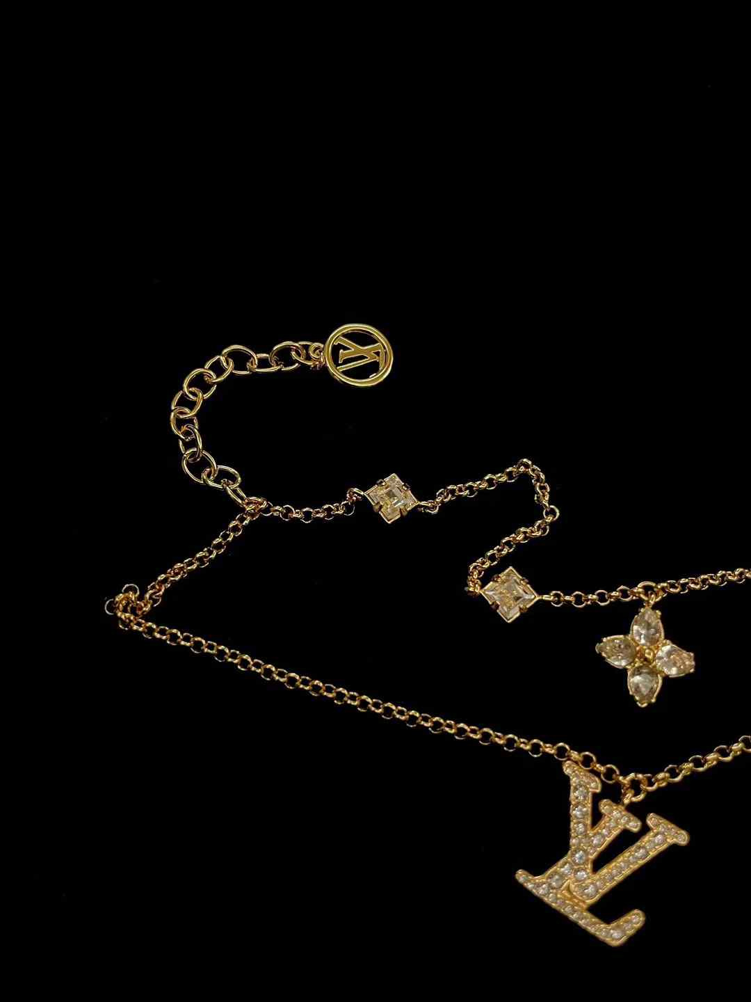 Louis Vuitton Bracelet view 4