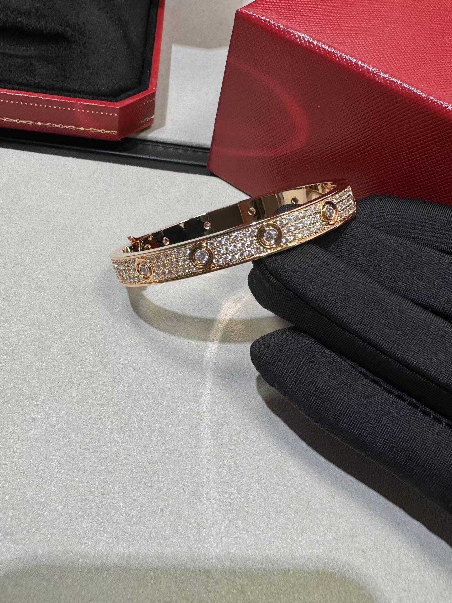 Cartier LOVE Bracelet view 9