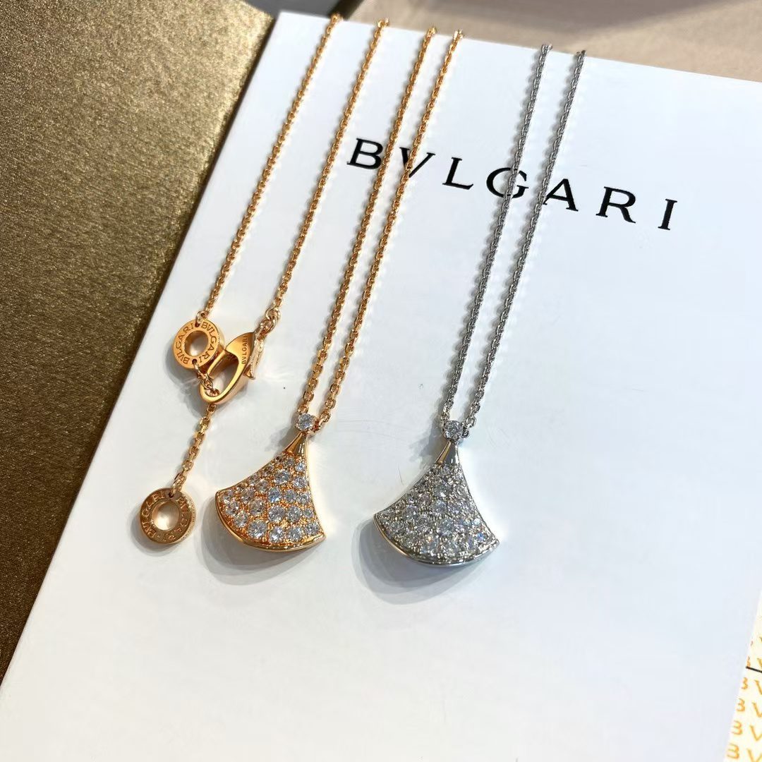 Bvlgari DIVAS DREAM Necklace view 2