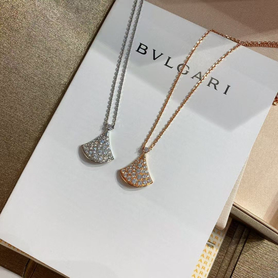 Bvlgari DIVAS DREAM Necklace view 7