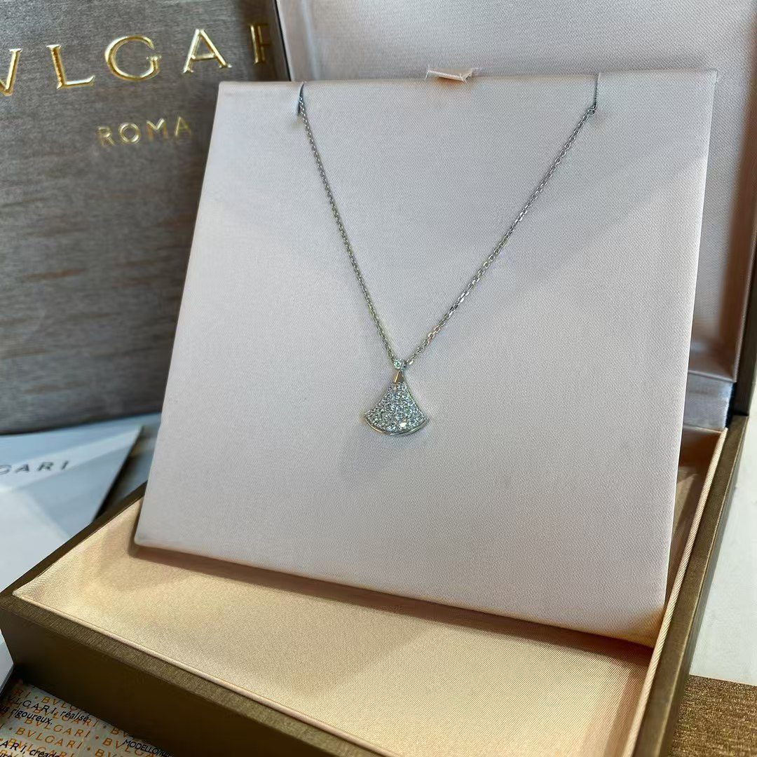 Bvlgari DIVAS DREAM Necklace view 9