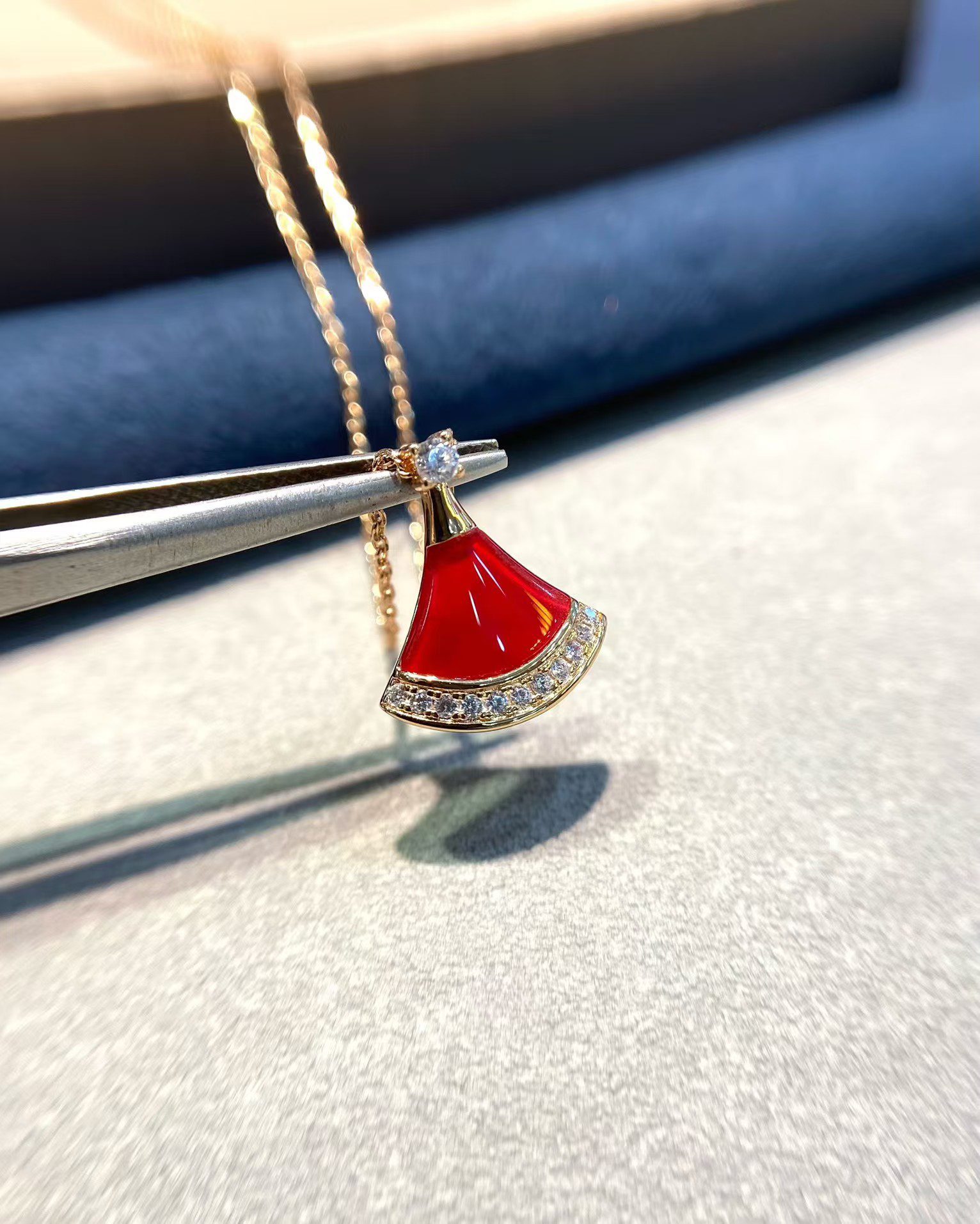 Bvlgari DIVAS DREAM Necklace view 3