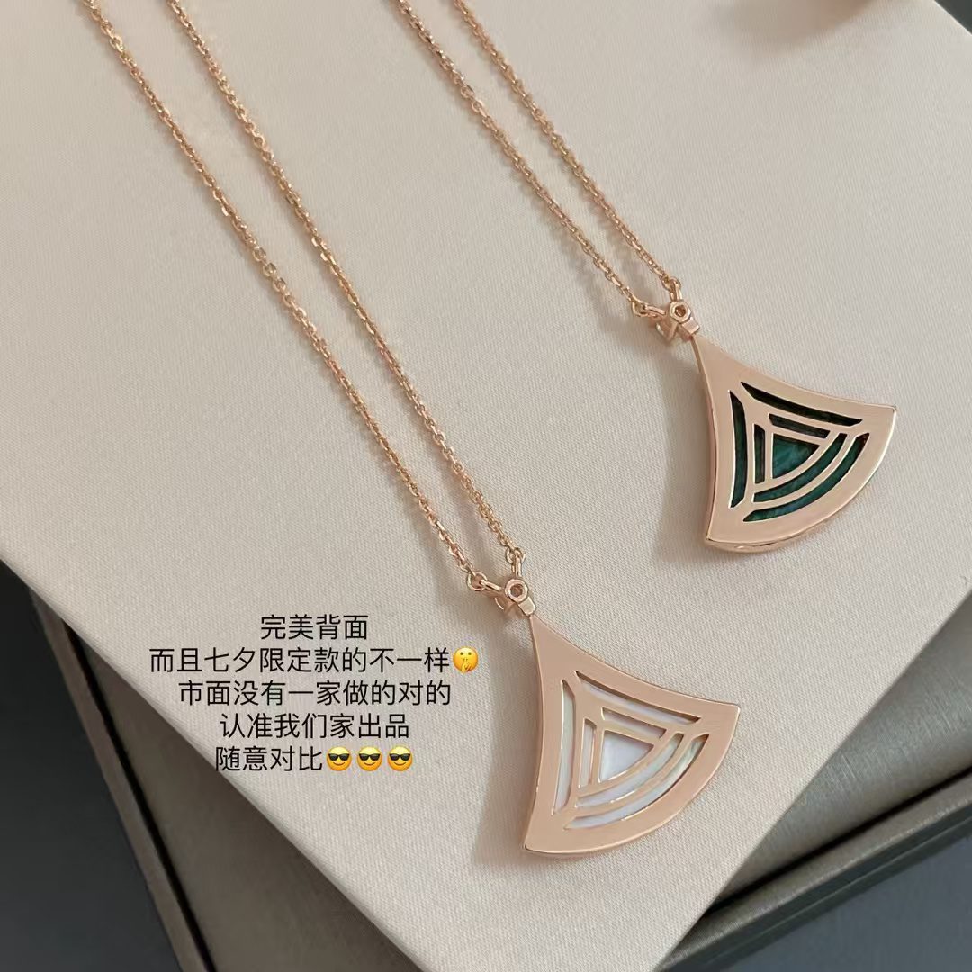 Bvlgari DIVAS DREAM Necklace view 3