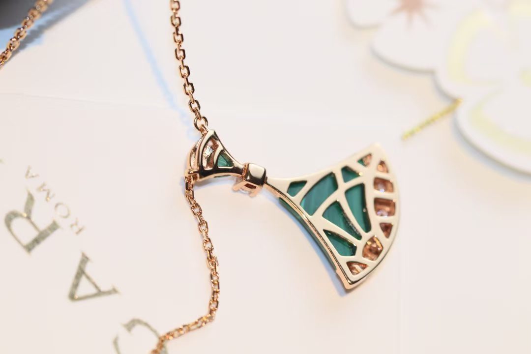 Bvlgari DIVAS DREAM Necklace view 10