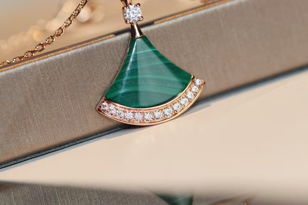 Bvlgari DIVAS DREAM Necklace view 7